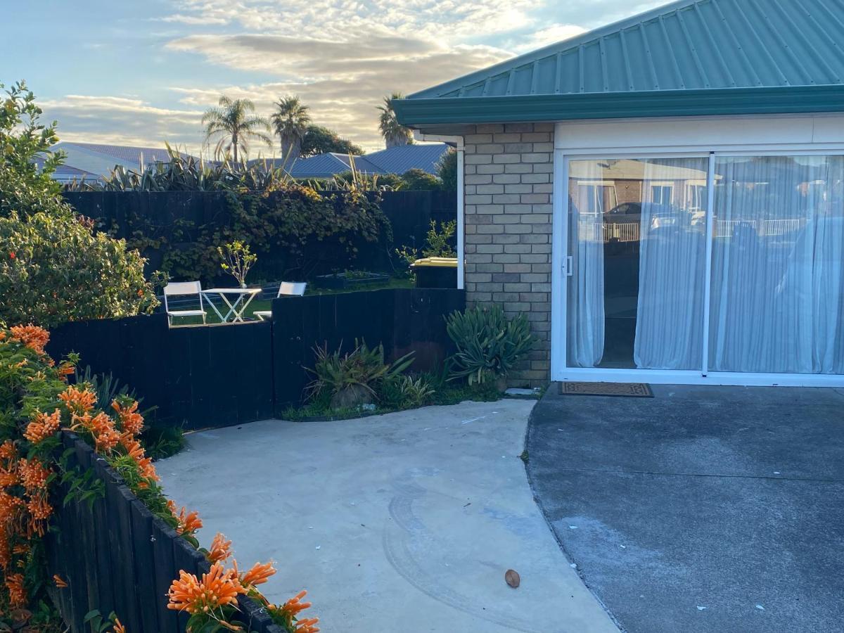 Papamoa Beach Studio Oasis Exterior foto
